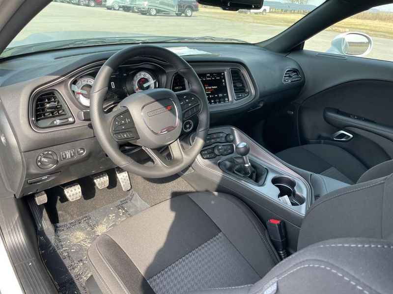 2023 Dodge Challenger R/T photo 11