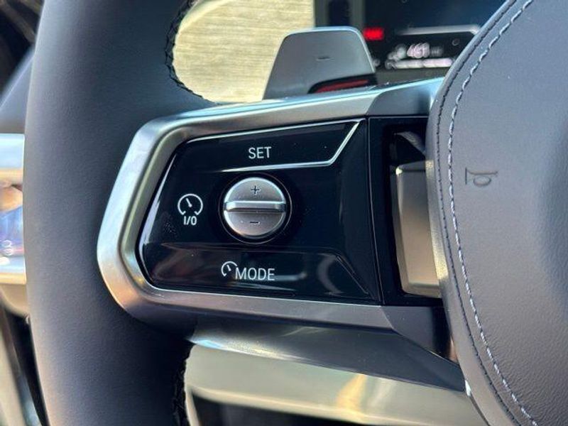 New 2026 BMW 7 Series 750e xDriveImage 22