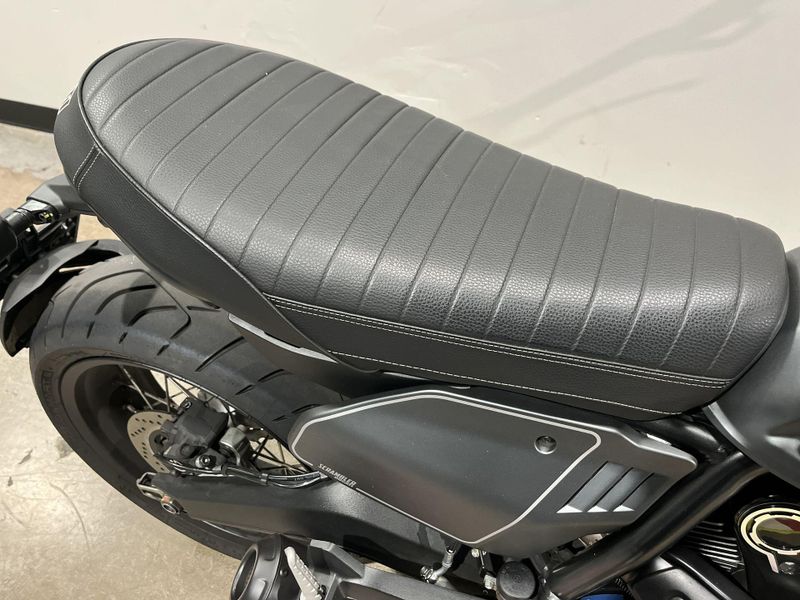 Used 2023 Ducati Scrambler Icon Dark Image 12