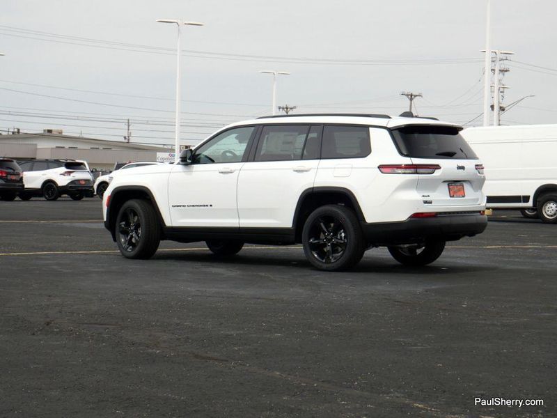 2025 Jeep Grand Cherokee L Altitude X 4x4Image 11
