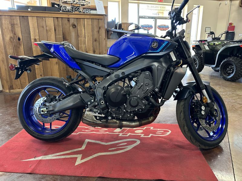 2024 YAMAHA MT09 TEAM BLUE in a TEAM YAMAHA BLUE exterior color. Family PowerSports (877) 886-1997 familypowersports.com 