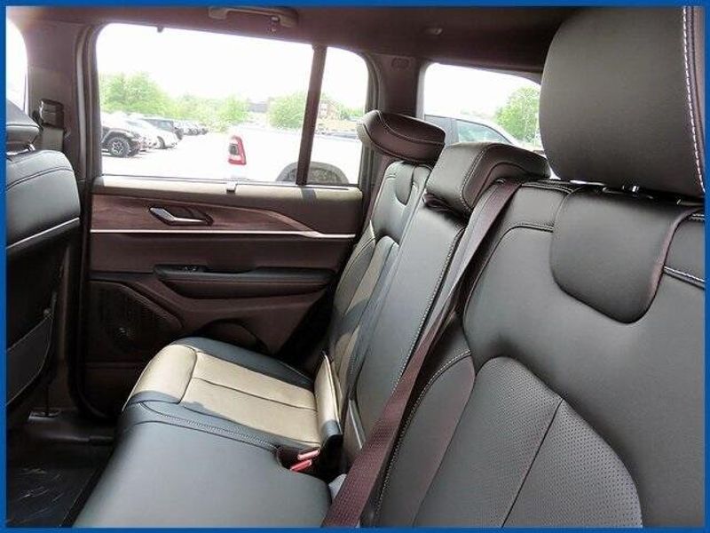 2025 Jeep Grand Cherokee LimitedImage 10