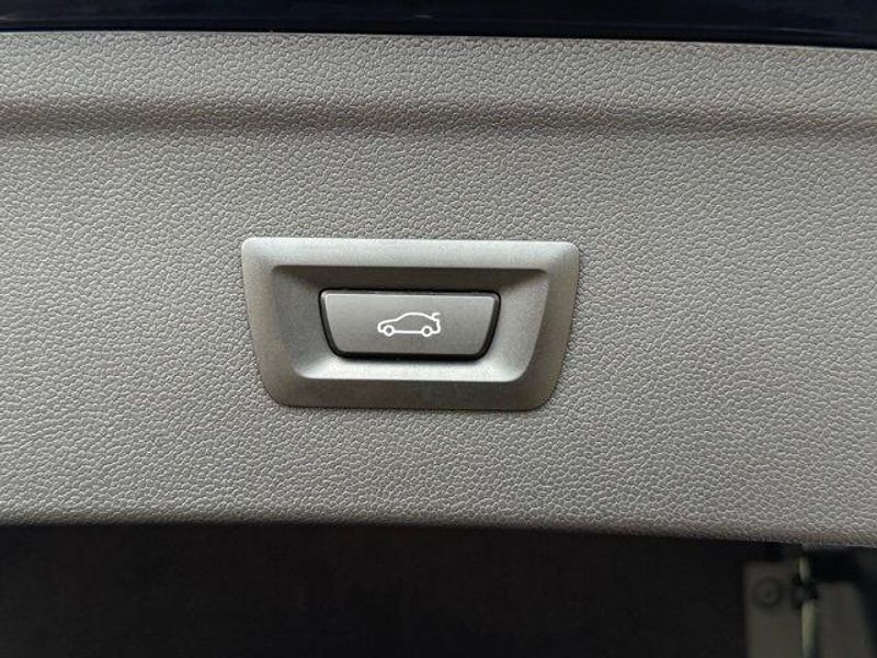 Used 2026 BMW iX xDrive45Image 17