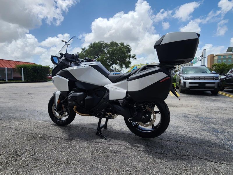 2026 BMW R 1300 RTImage 6