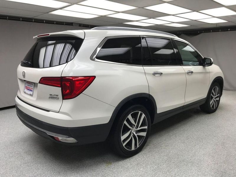 Used 2017 Honda Pilot EliteImage 13