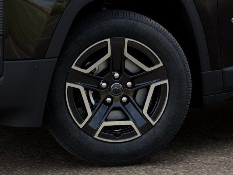 New 2026 Jeep Cherokee Laredo 4x4Image 8