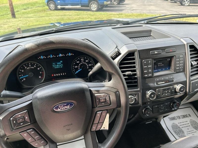 2017 Ford F-150 XLT photo 14