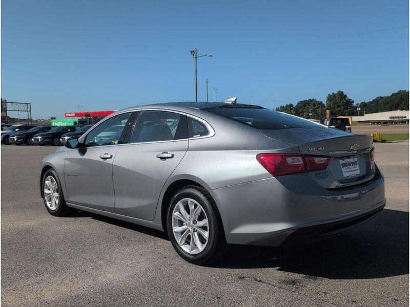 2023 Chevrolet Malibu LTImage 3