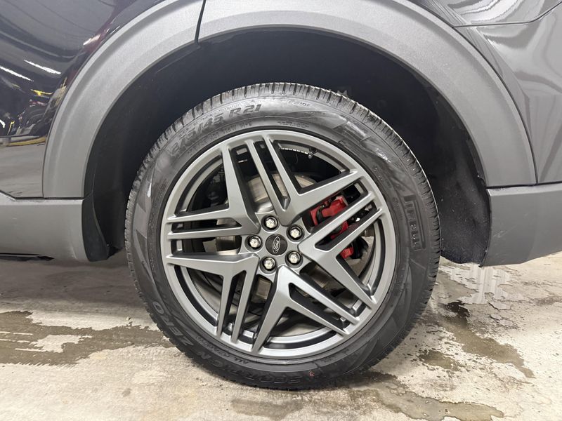 Used 2025 Ford Explorer ST-LineImage 22
