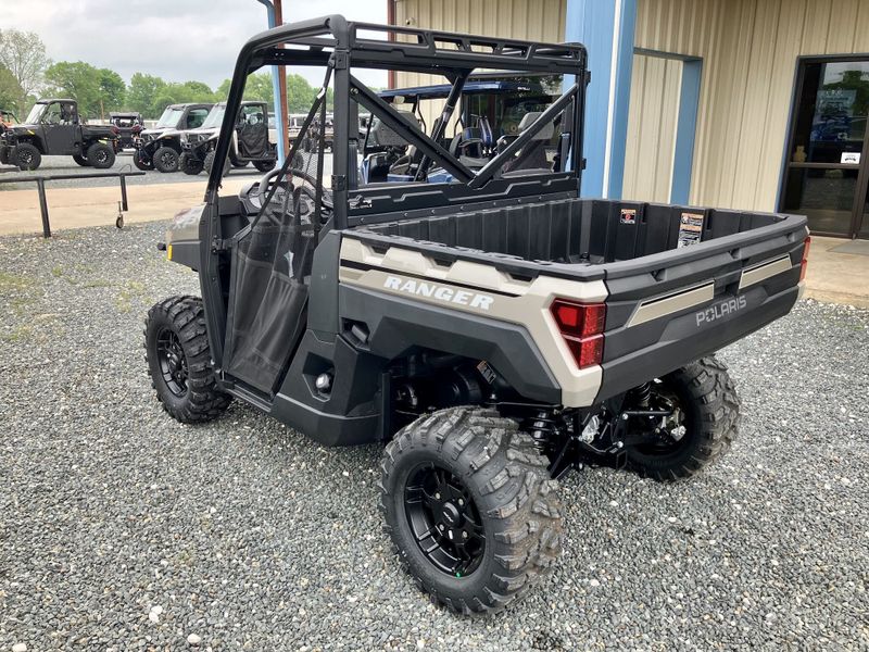 2024 Polaris Ranger XP 1000 PremiumImage 3