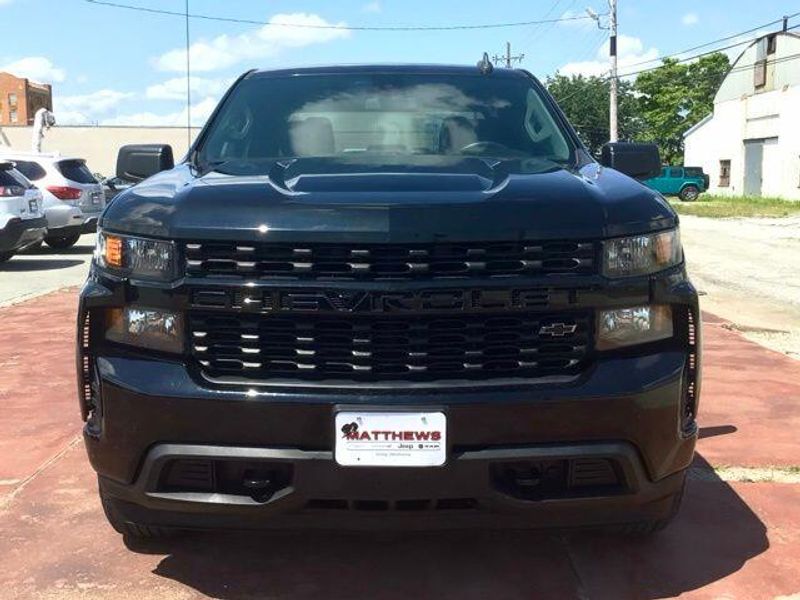 Used 2022 Chevrolet Silverado 1500 LTD CustomImage 2