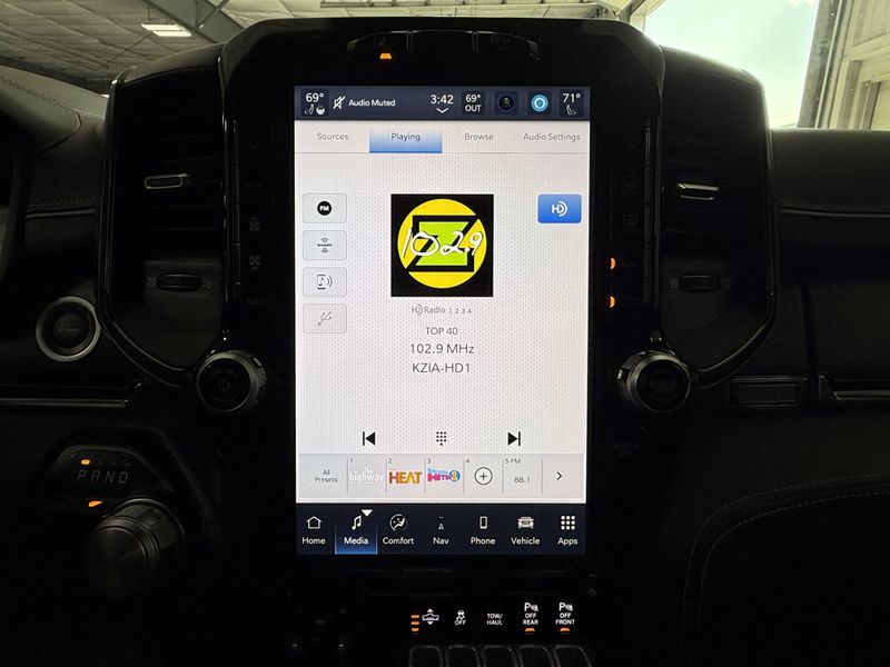 Used 2023 RAM 1500 LimitedImage 27