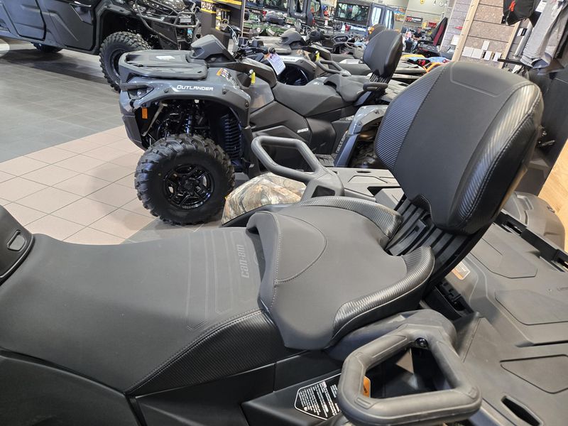 2025 CAN-AM OUTLANDER MAX XT 1000 WILDLAND CAMO  in a WILDLAND CAMO exterior color. Family PowerSports (877) 886-1997 familypowersports.com 