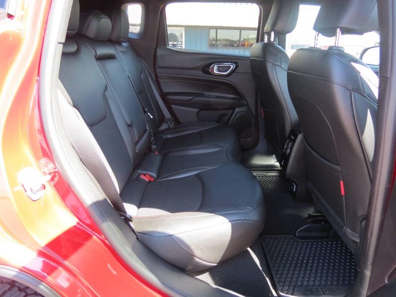 Used 2025 Jeep Compass Trailhawk 4x4 4dr SUVImage 22