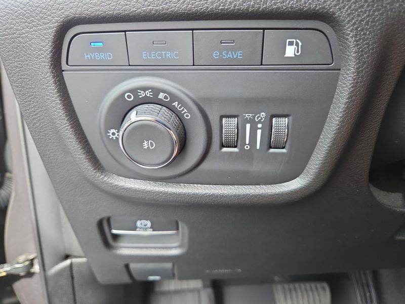 2023 Jeep Grand Cherokee Base photo 34