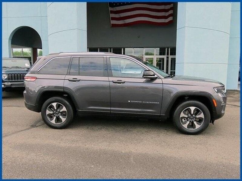 2023 Jeep Grand Cherokee 4xe 4xeImage 2