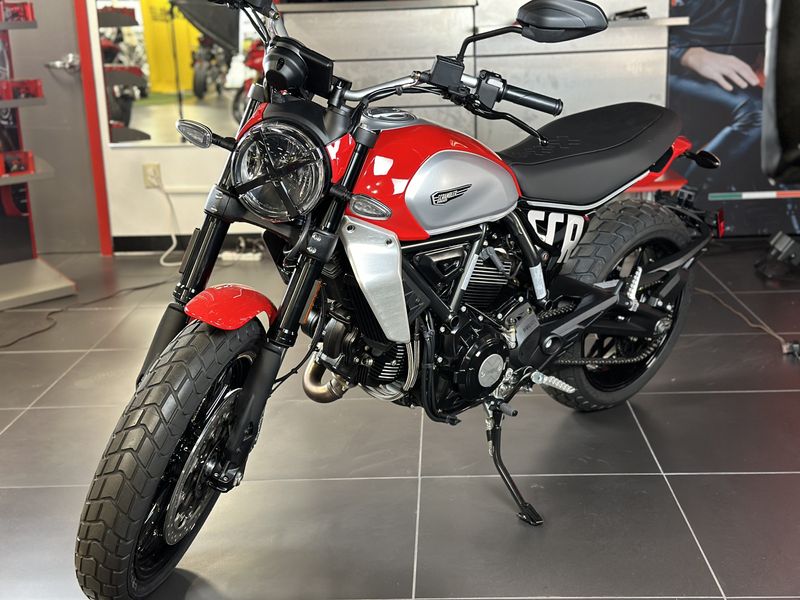 2024 Ducati SCRAMBLER ICONImage 4