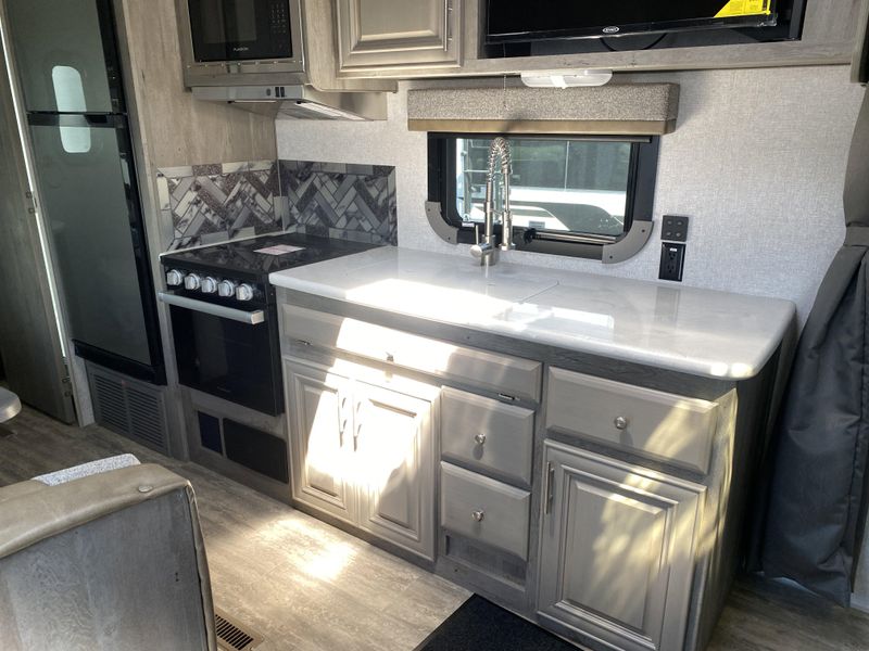 New 2026 ARCTIC FOX 22GT EDGE Image 10