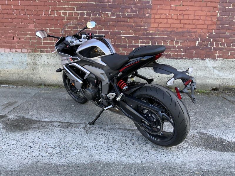 2026 Triumph DAYTONA 660