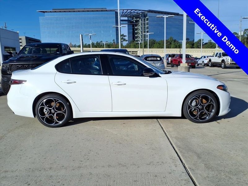 New 2025 Alfa Romeo Giulia RwdImage 5