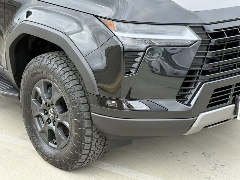 2025 Lexus GX Image 4