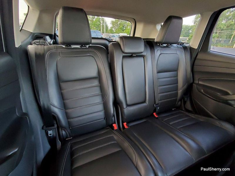 2019 Ford Escape TitaniumImage 4