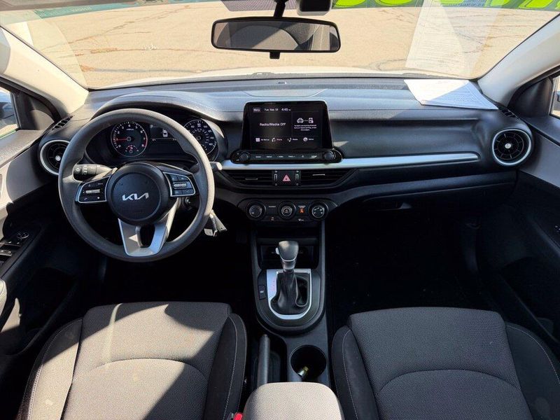 Used 2023 Kia Forte LXSImage 15