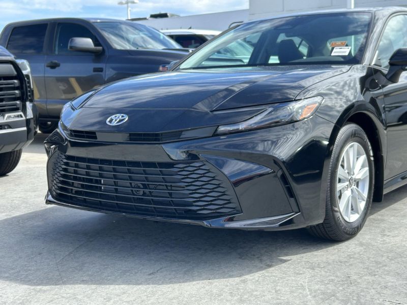 New 2025 Toyota Camry LEImage 7