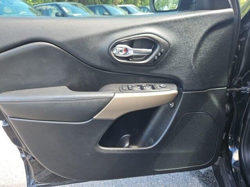 Used 2018 Jeep Cherokee Limited