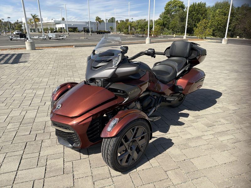 New 2026 Can-Am SPYDER F3 LIMITED SPECIAL SERIES (SE6) Image 13
