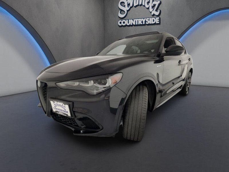 Used 2025 Alfa Romeo Stelvio Veloce Premium AWD w/SunroofImage 11
