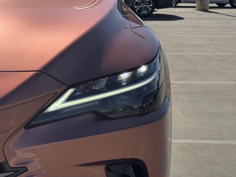New 2026 Lexus ES 350e PremiumImage 11
