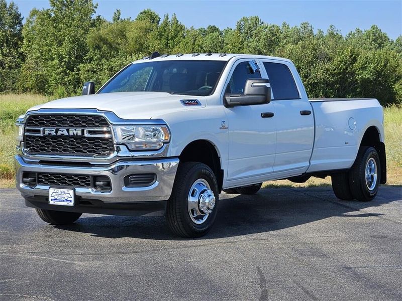 2024 RAM 3500 Tradesman Crew Cab 4x4 8