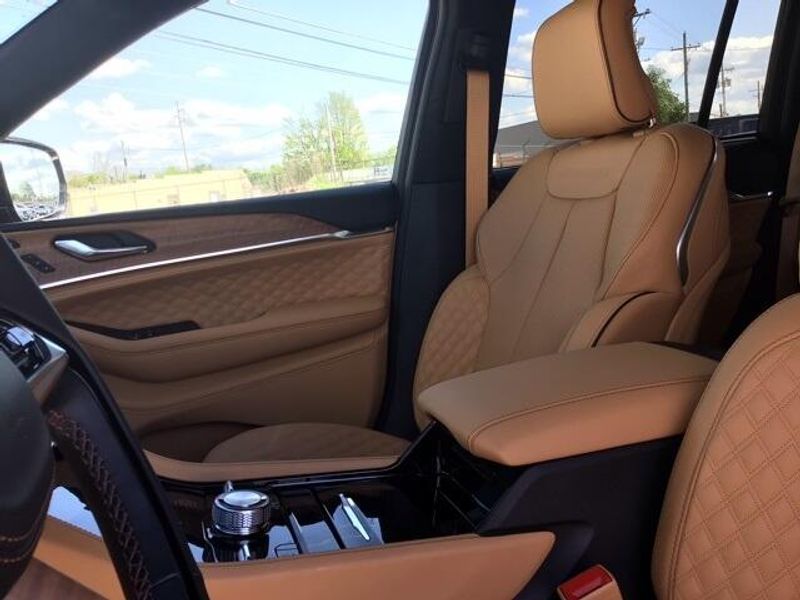 2025 Jeep Grand Cherokee Summit Reserve 4x4Image 15