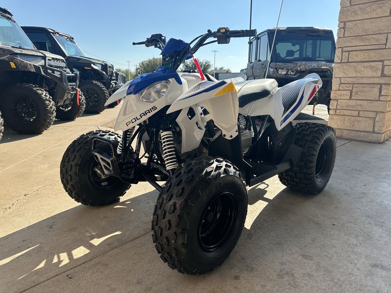 2025 Polaris OUTLAW 110 EFI BRIGHT WHITE AND BLUEImage 6