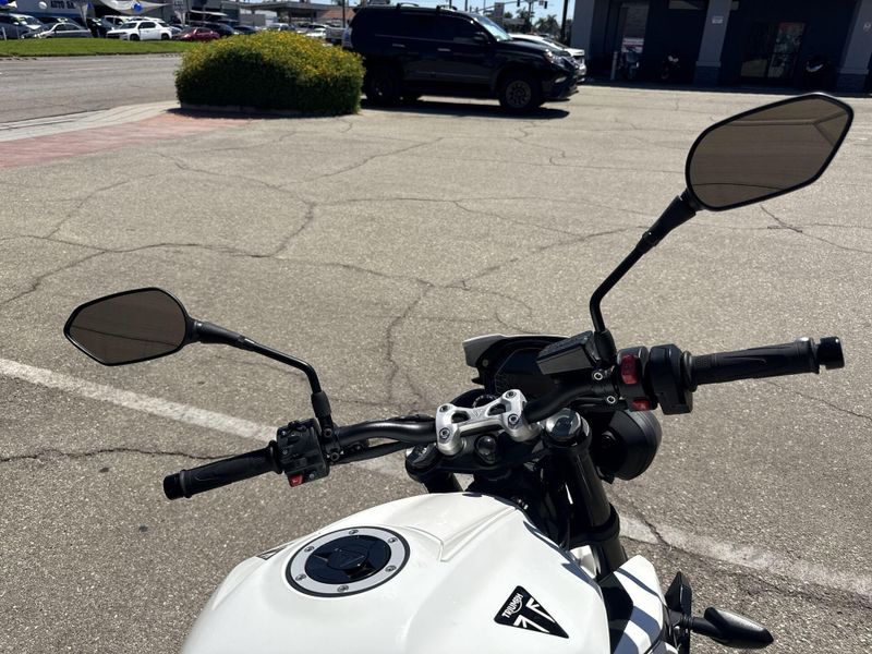 Used 2025 Triumph Street Triple 765 R Image 14