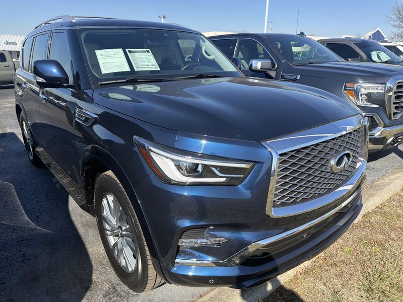 Used 2023 INFINITI QX80 LuxeImage 3