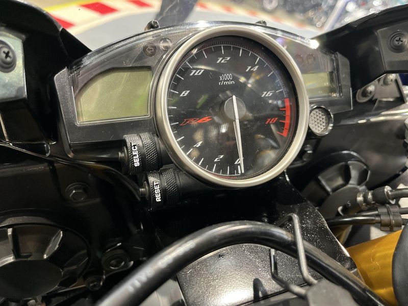 Used 2013 Yamaha YZFR6 Image 14