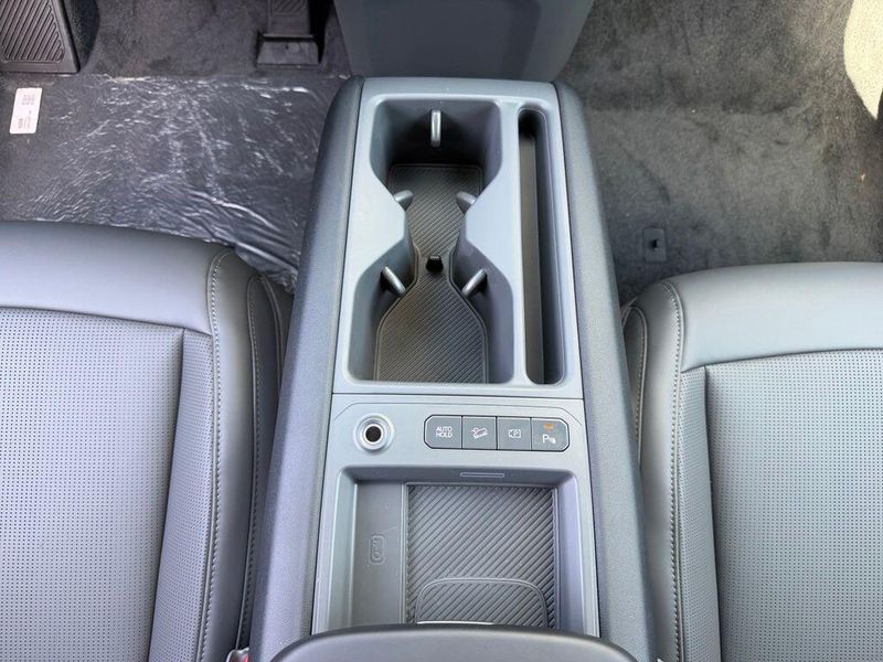 New 2026 Kia EV9 Light Long RangeImage 17