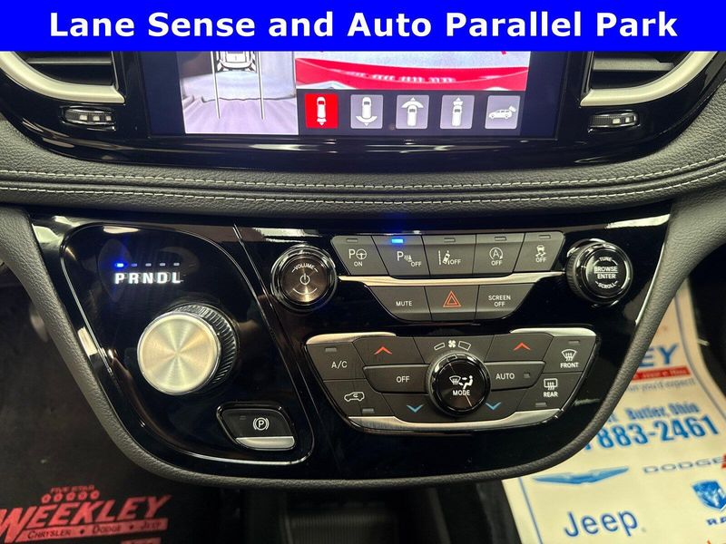 2025 Chrysler Pacifica Select AwdImage 15