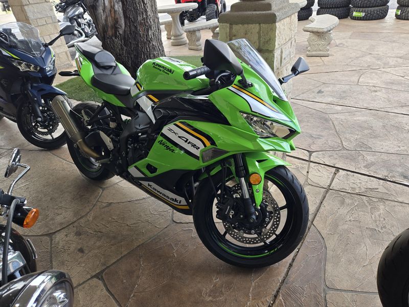 USED 2025 KAWASAKI NINJA ZX4RR ABS Image 1