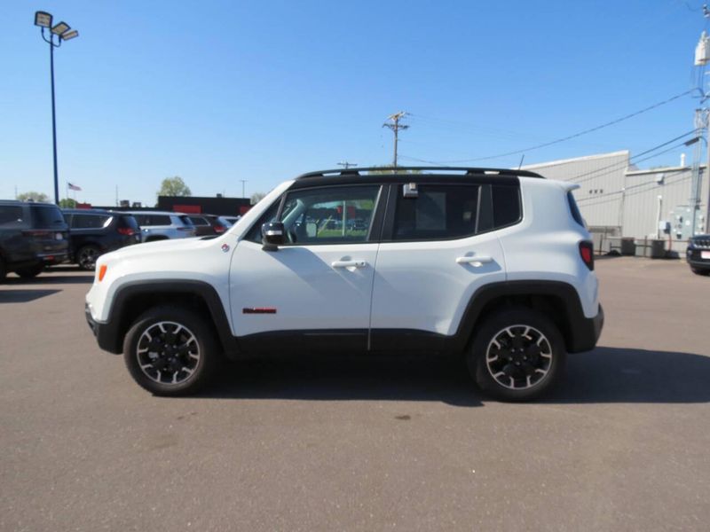 2023 Jeep Renegade Trailhawk 4x4 4dr SUVImage 5