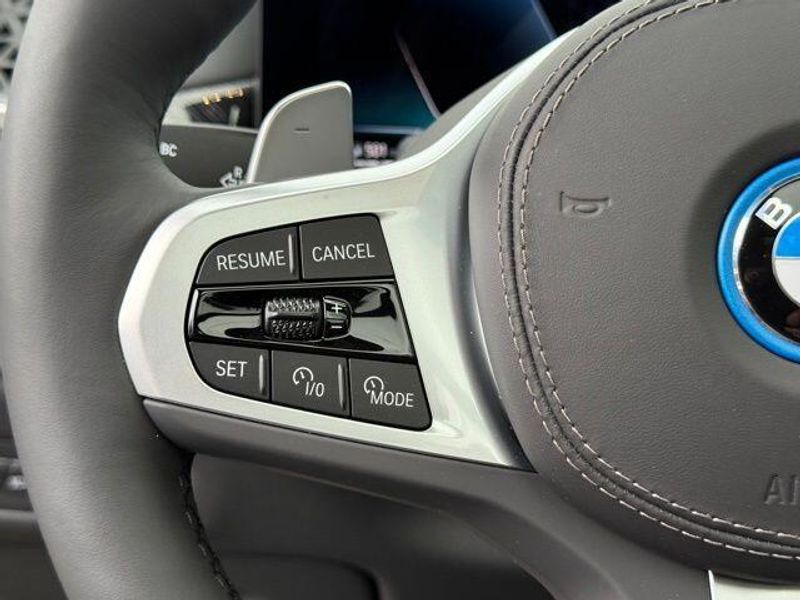 New 2026 BMW X5 xDrive50eImage 22