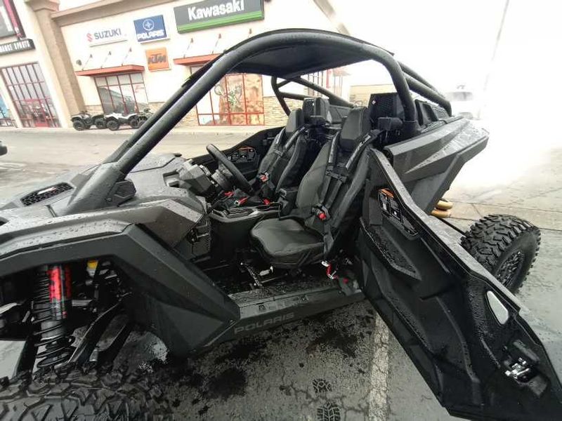 2025 Polaris RZR PRO R ULT 