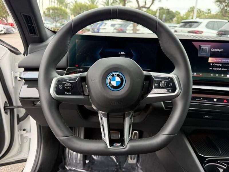 Used 2025 BMW i5 xDrive40Image 23