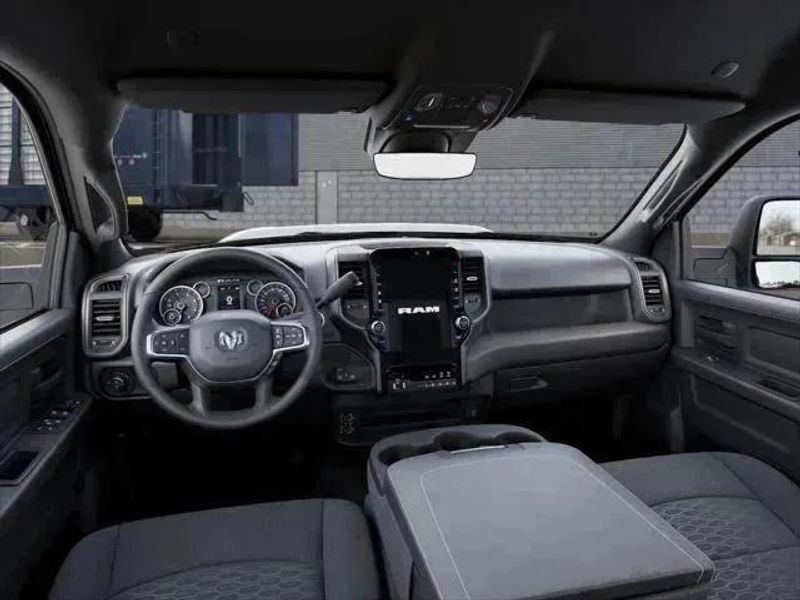 New 2026 RAM 2500 Black Express Crew Cab 4x4 6'4' Box