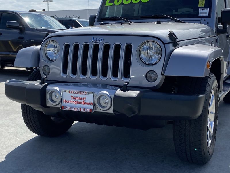 Used 2016 Jeep Wrangler Unlimited SaharaImage 7