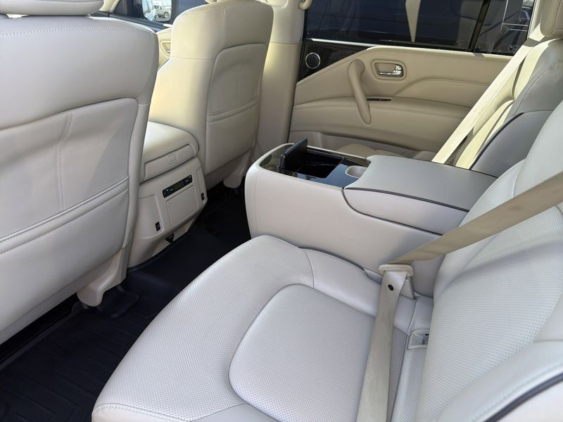 Used 2023 INFINITI QX80 LuxeImage 13