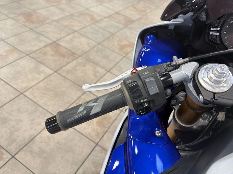 Used 2014 Yamaha YZF-R1 CA Image 22