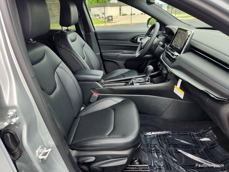 New 2025 Jeep Compass Limited 4x4